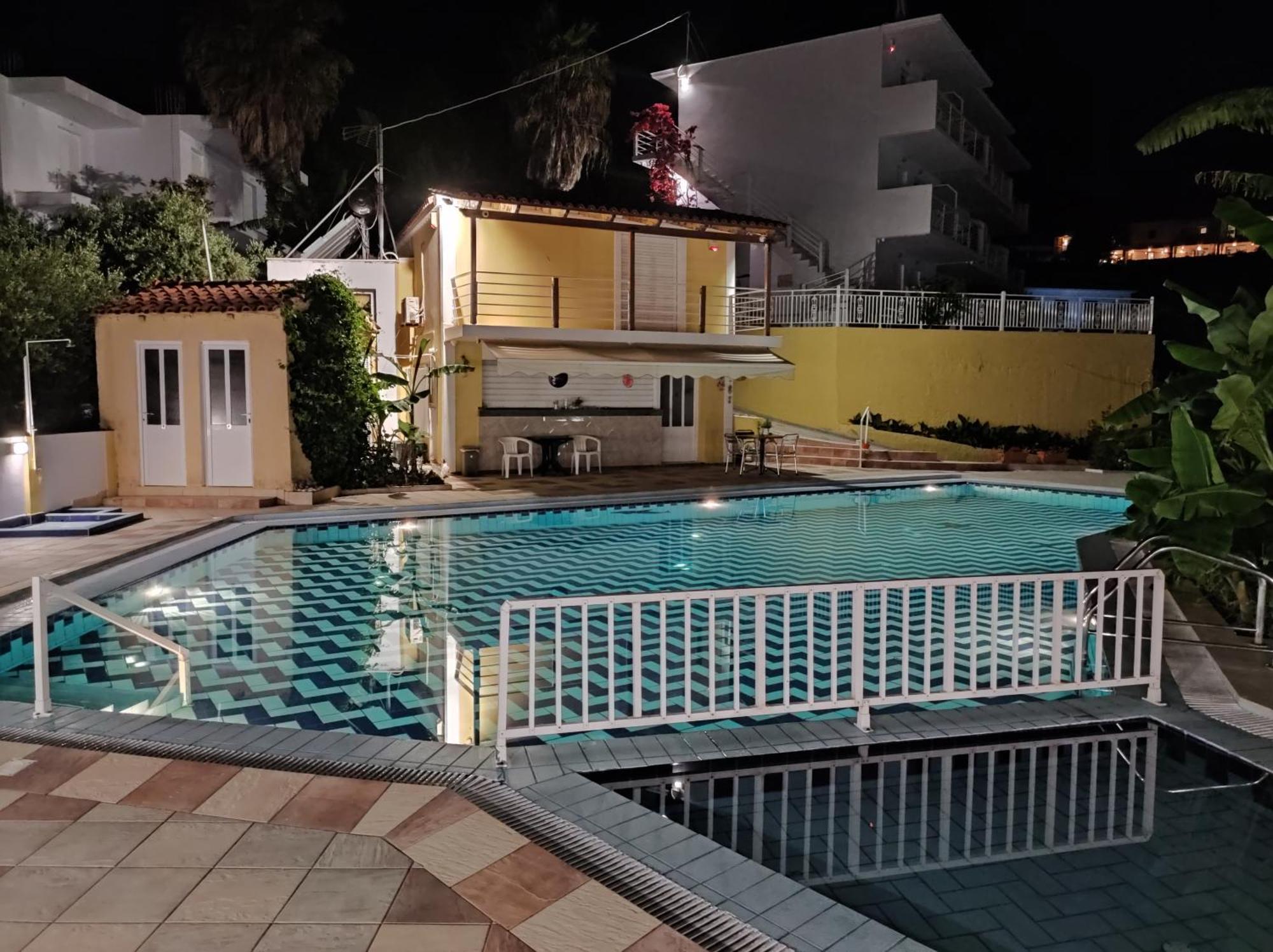 Yanna Studios & Apartments チィリヴィ エクステリア 写真